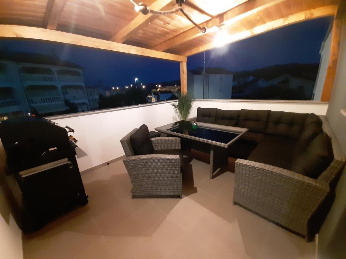 Apartman Mate Lopar Buitenkant foto