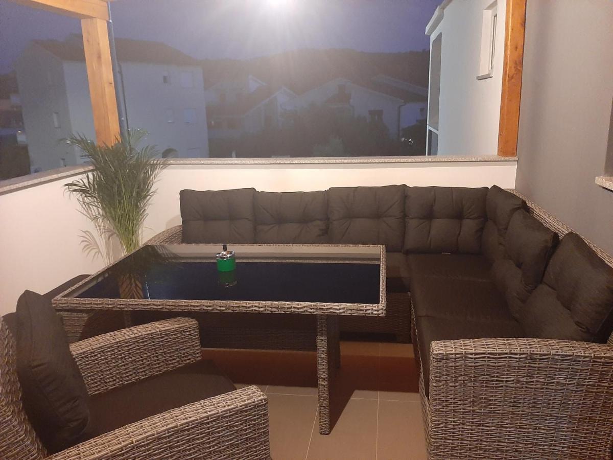 Apartman Mate Lopar Buitenkant foto