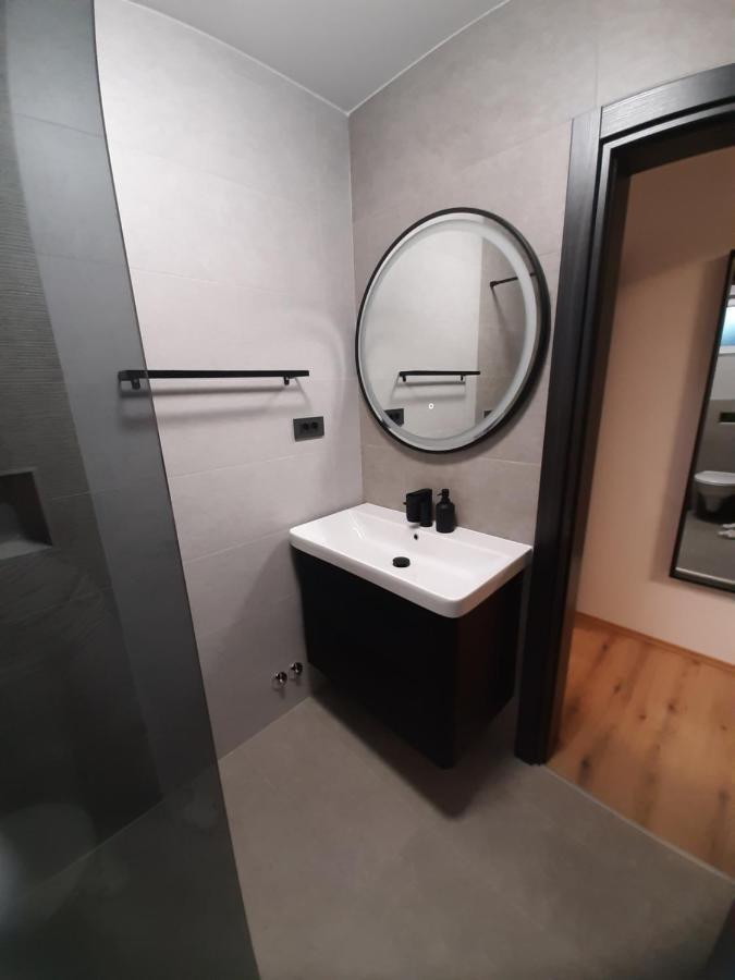 Apartman Mate Lopar Buitenkant foto