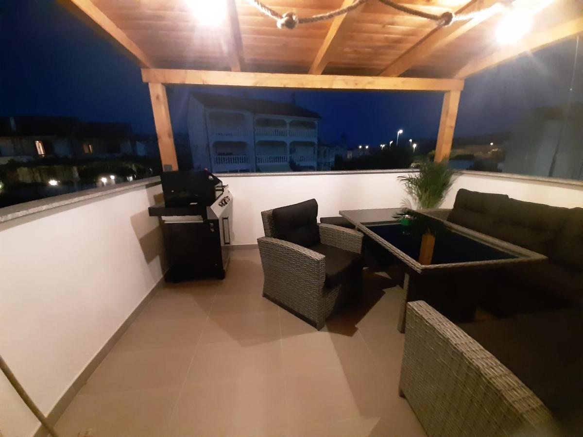 Apartman Mate Lopar Buitenkant foto